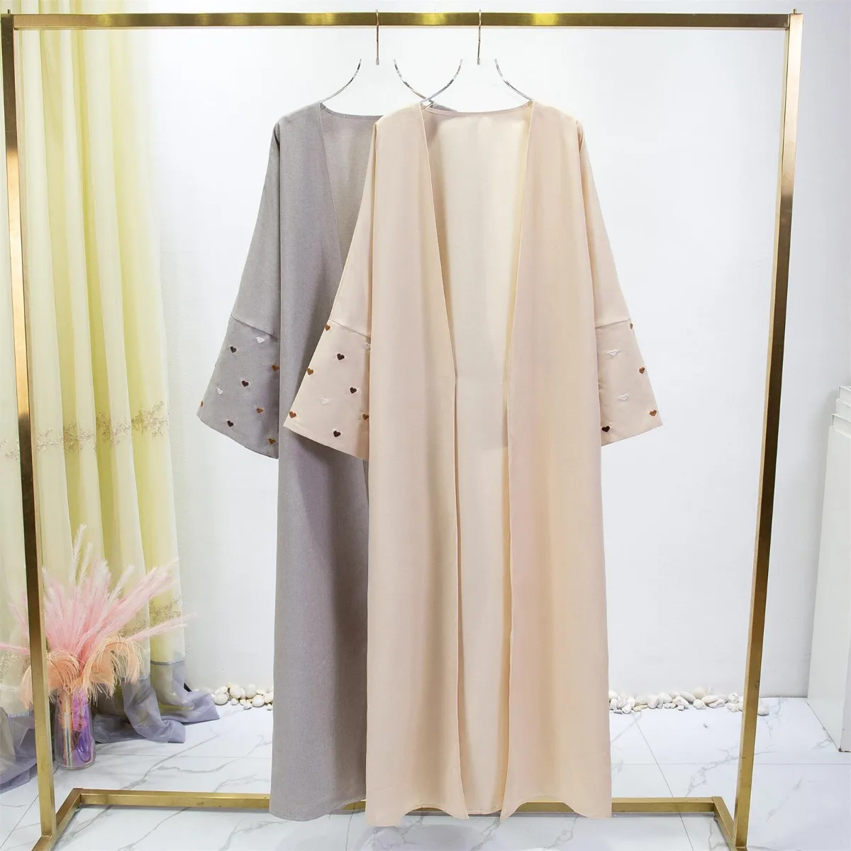 Embroidery Kaftan - جلباب-عباية أمامية مفتوحة للنساء ، كم