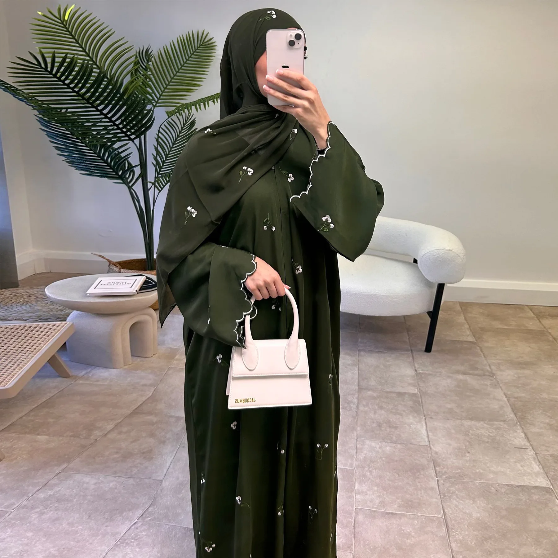 عباية نسائية مطرزة للعيد، فستا - مراجعة Embroidery Kaftan وسعره