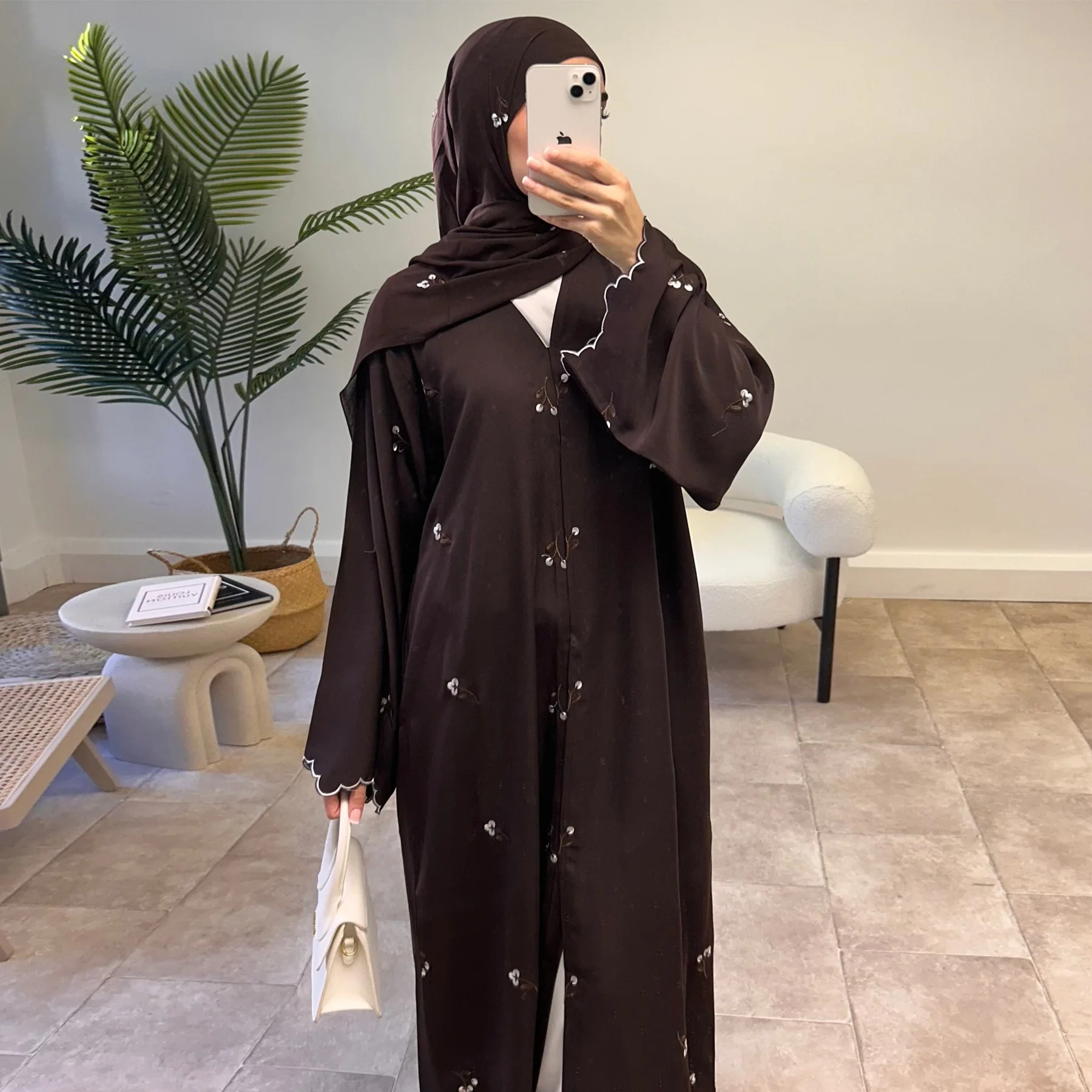 عباية نسائية مطرزة للعيد، فستا - مراجعة Embroidery Kaftan وسعره
