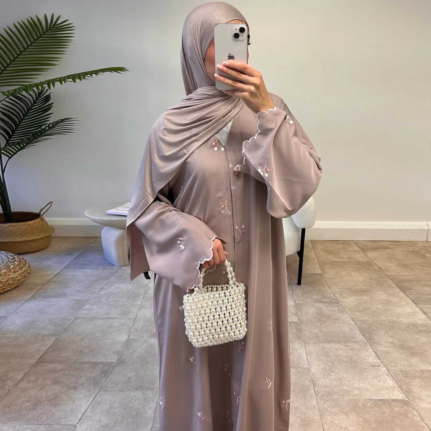 عباية نسائية مطرزة للعيد، فستا - مراجعة Embroidery Kaftan وسعره
