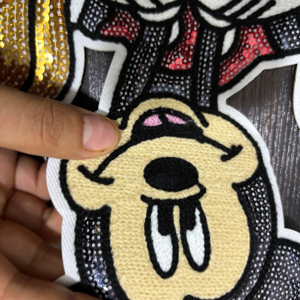 ملصقات قماشية مطرزة يدوياً لتز - مراجعة Embroidery Patches وسعره
