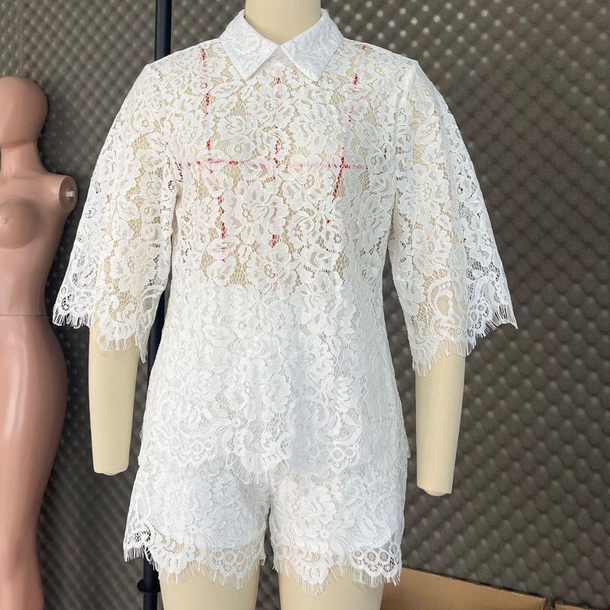 طقم شورت مطرز بالدانتيل مثير،  - مراجعة Embroidery Uniform وسعره