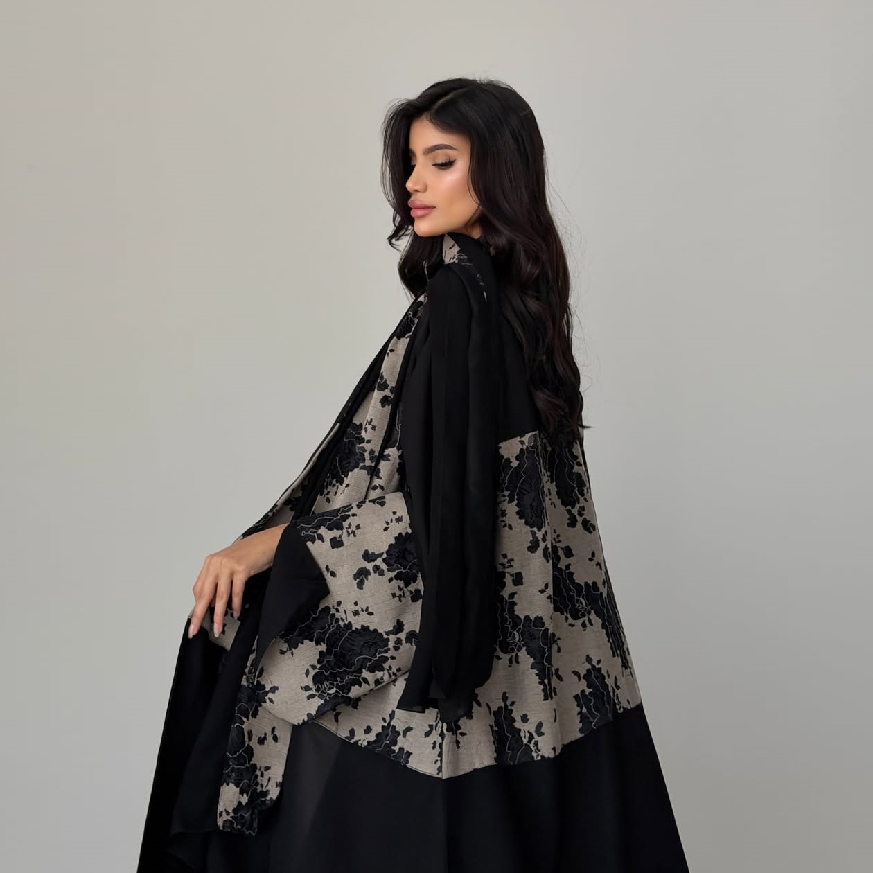 طقم عباية وحجاب نسائي للعيد من - مراجعة Embroidery Kaftan وسعره