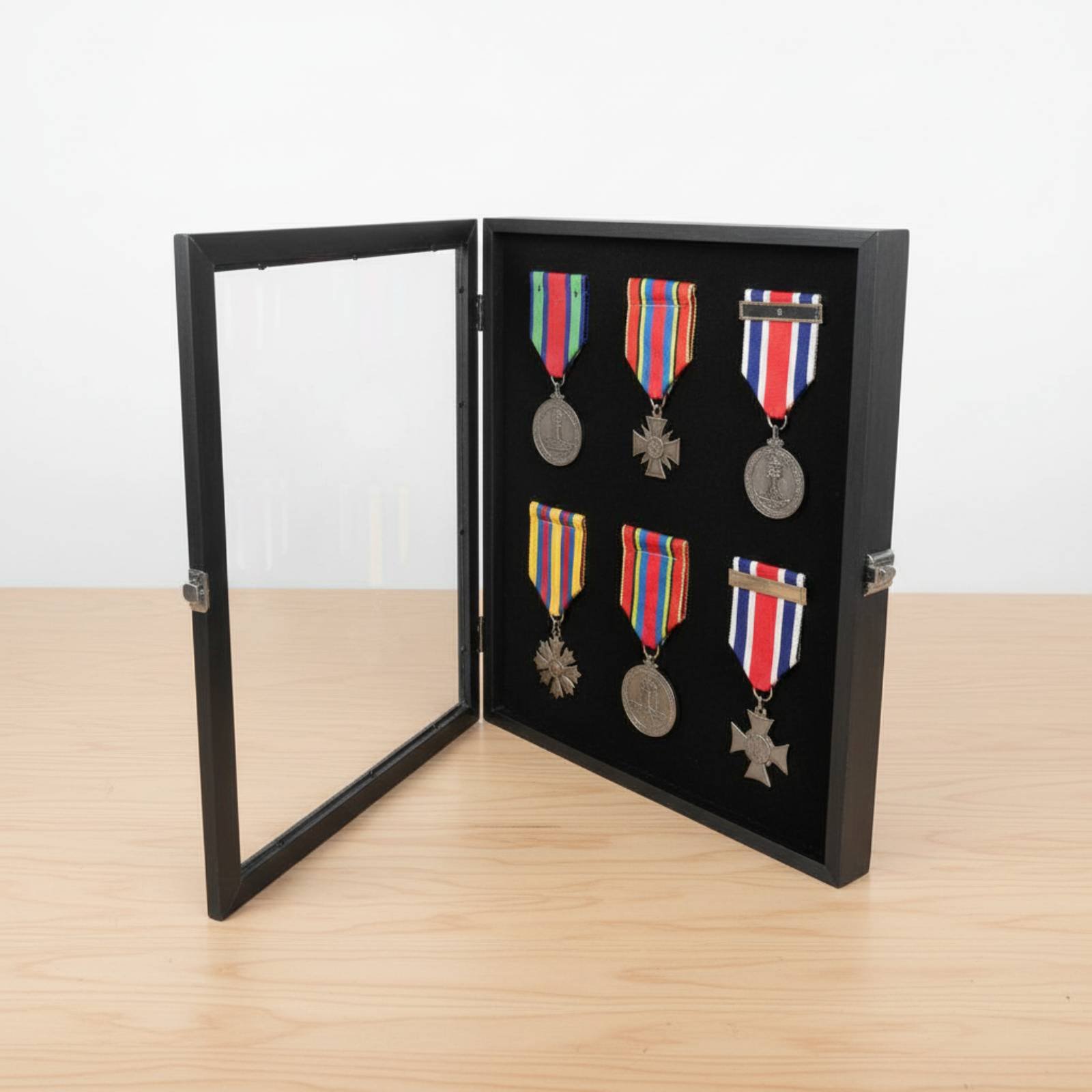 إطار عرض الشارات والميداليات ب - مراجعة Frame Display Wood وسعره